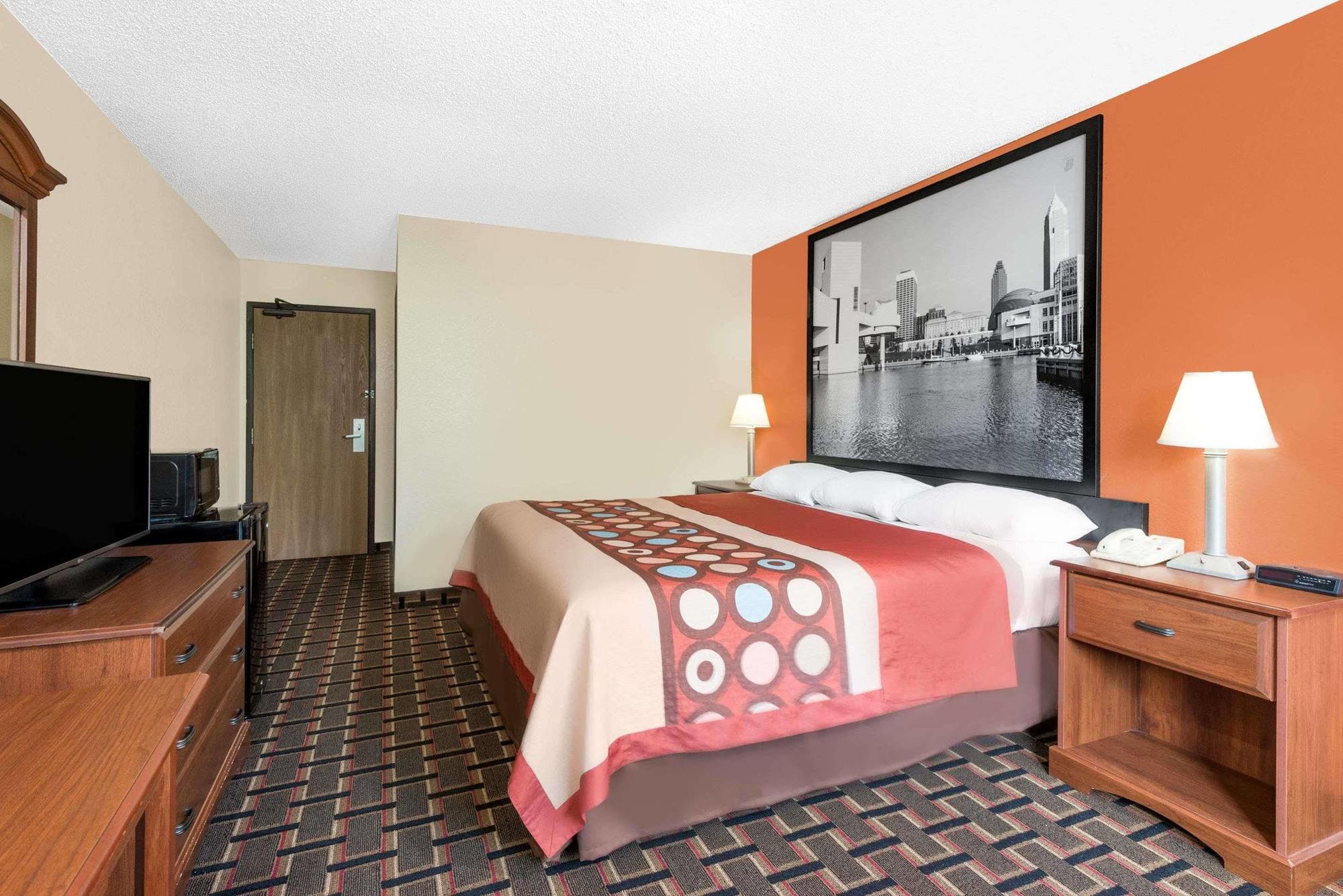 Super 8 By Wyndham Kent/Akron Area Екстериор снимка
